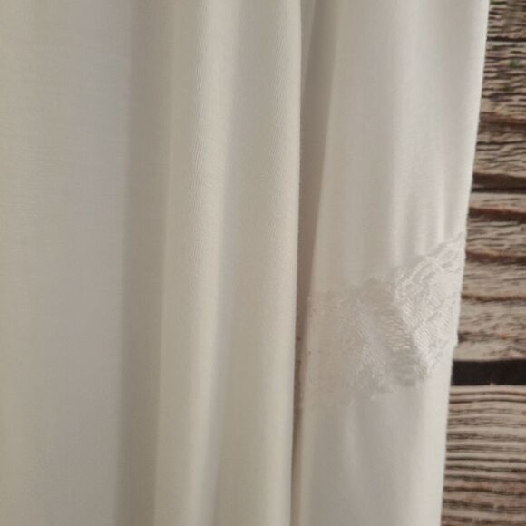 "Tint & Shadow" Woman's long sleeve blouse Size: 3X white Pullover NWT - Picture 6 of 9